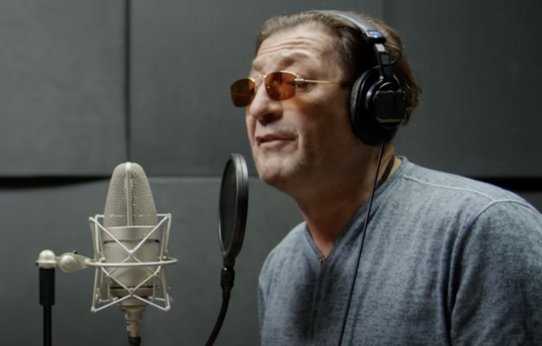     Фото: кадр из клипа "Орлы или вороны"