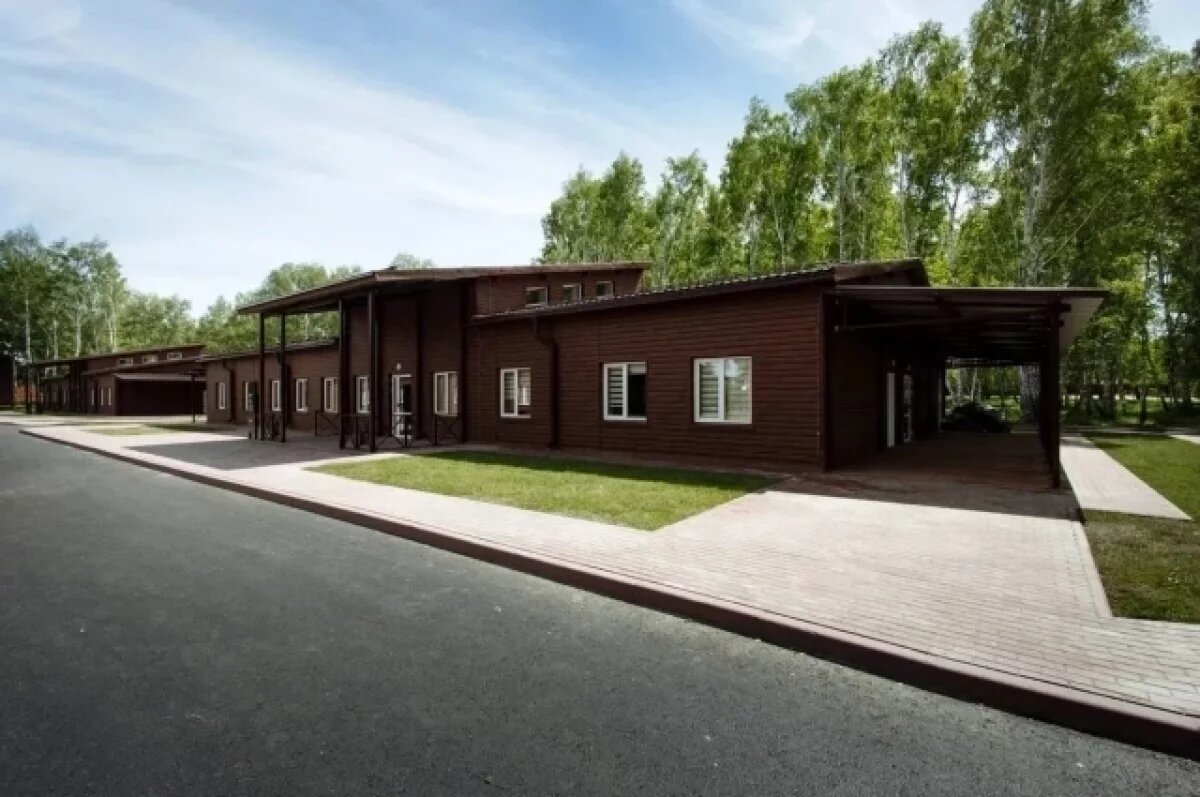    Виталий Хоценко выделил на детские лагеря под Омском 200 миллионов