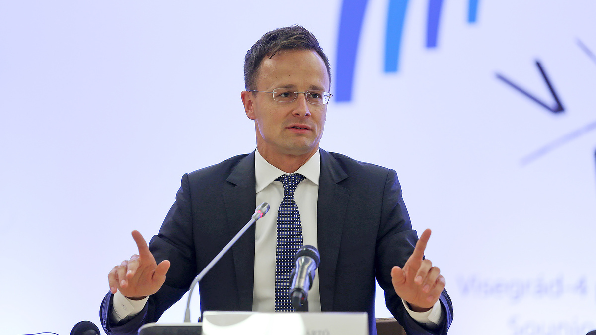    Петер Сийярто (фото GLP)