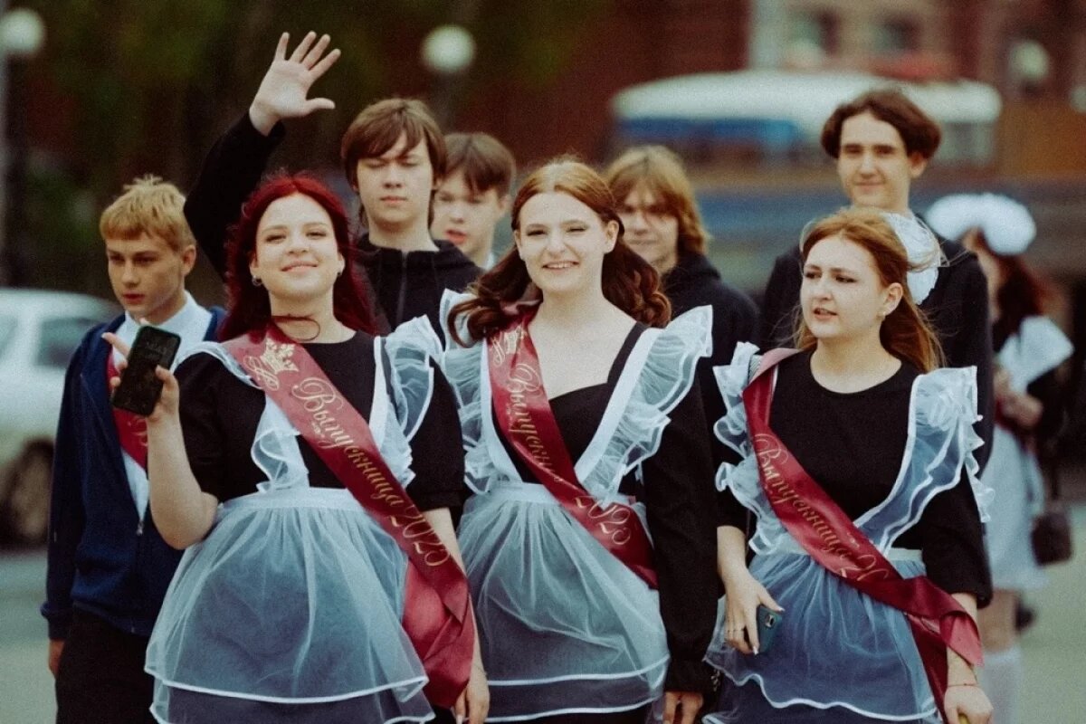    Саратовцам напомнили о датах последнего звонка и школьных выпускных