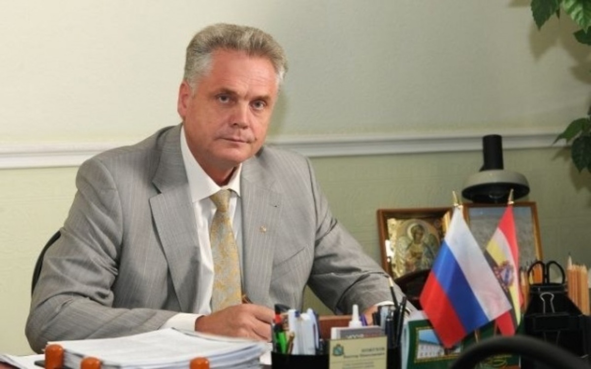    Многолетний глава Золотухинского района Кожухов подал в отставку после скандала из-за высказывания о беженцах фото: администрация Золотухинского района