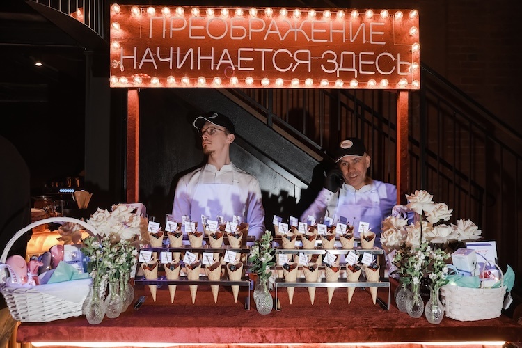 Листайте вправо, чтобы увидеть больше изображений