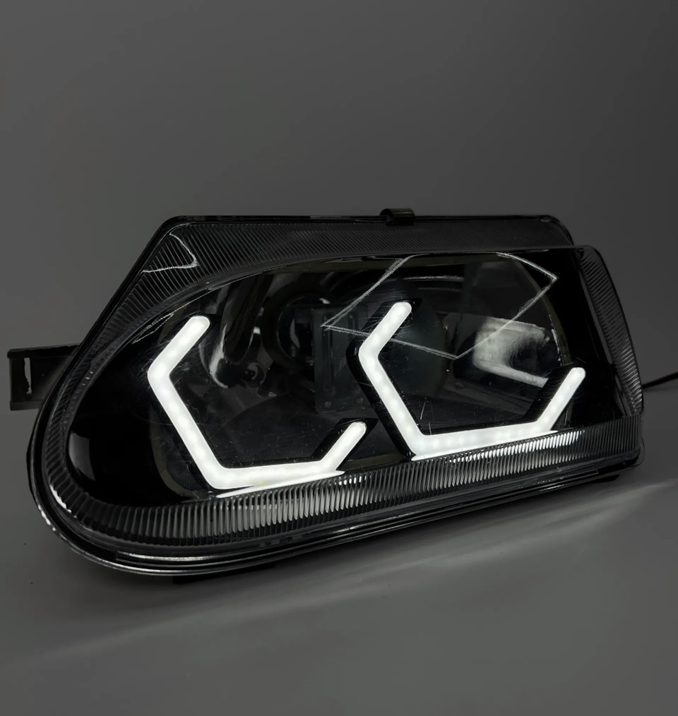 Дневные ходовые огни производства AMALED TUNING