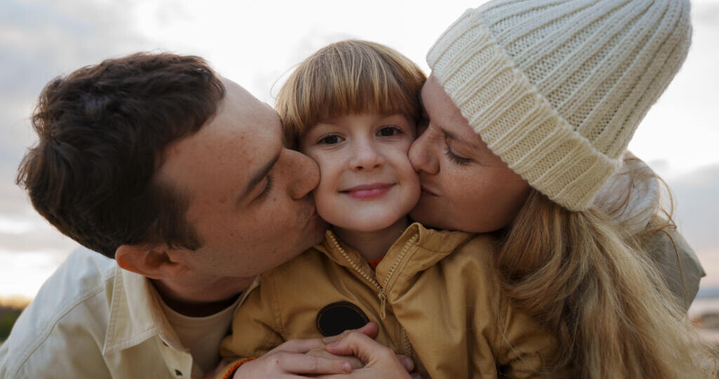 С 2026 года работающие родители двух и более детей могут получать ежегодную семейную выплату