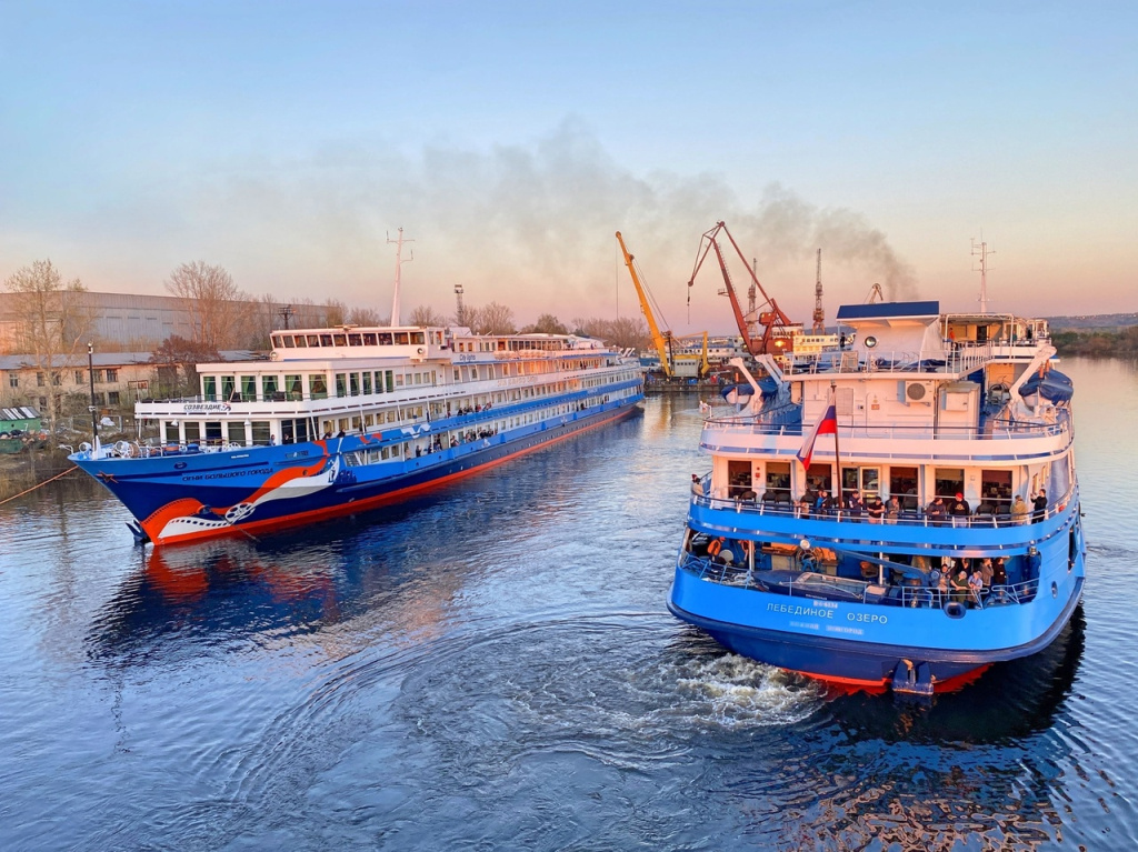 Юбилейную 20-ю навигацию начинают теплоходы ООО "СК "Созвездие" / Фото: Александр Соснин  📷
