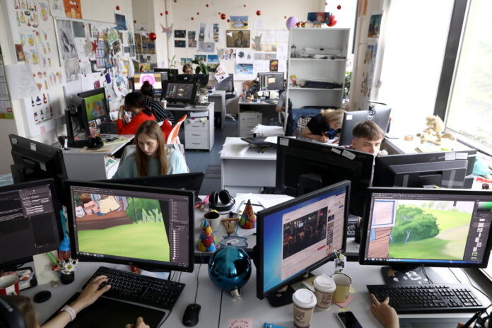    Битва за будущее анимации: смогут ли дипломированные специалисты выдержать конкуренцию с нейросетями?