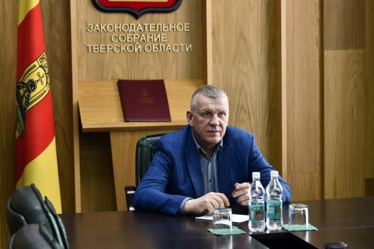    Председатель постоянного комитета по транспорту и жилищно-коммунальному комплексу Законодательного Собрания Тверской области Станислав Петрушенко.
