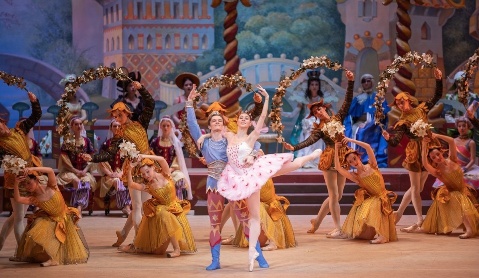    С 9 по 12 марта коллектив самарского академического театра оперы и балета имени Д.Д. Шостаковича выступал на новой сцене Большого театра России. Фото: Анна Рубакова