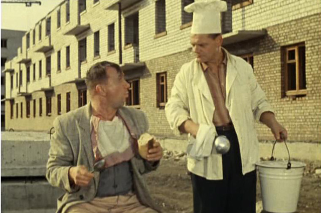    Виктор Уральский в фильме «Операция "Ы" и другие приключения Шурика» (1965). Кадр из фильма