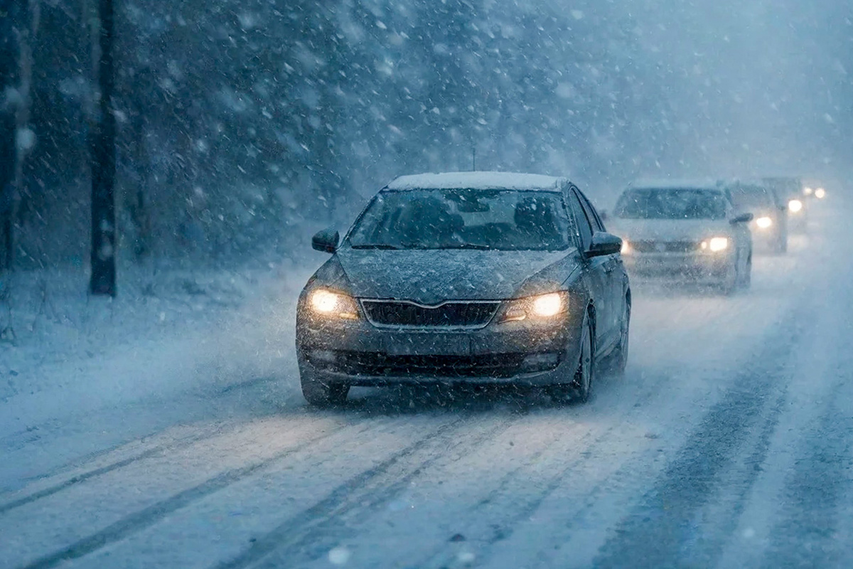 Опасность схода лавин на Вернем Ларсе сохраняется уже несколько суток.  Фото: Изображение сгенерировано с помощью ИИ / Маргарита Неклюдова