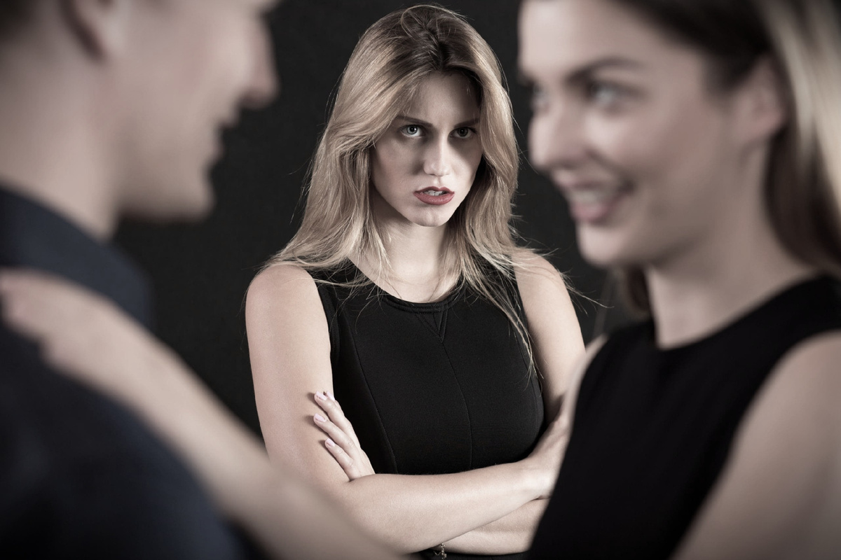 Ревность порой не имеет ни объяснений, ни причин...