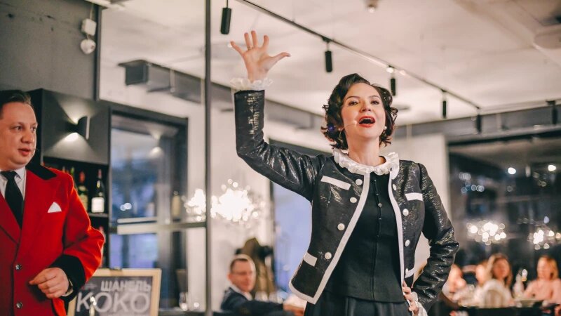     Презентация спектакля Алтайского государственного музыкального театра «Коко Шанель и ее мужчины» в ресторане-поэме «Живые души». Алтайский государственный музыкальный театр