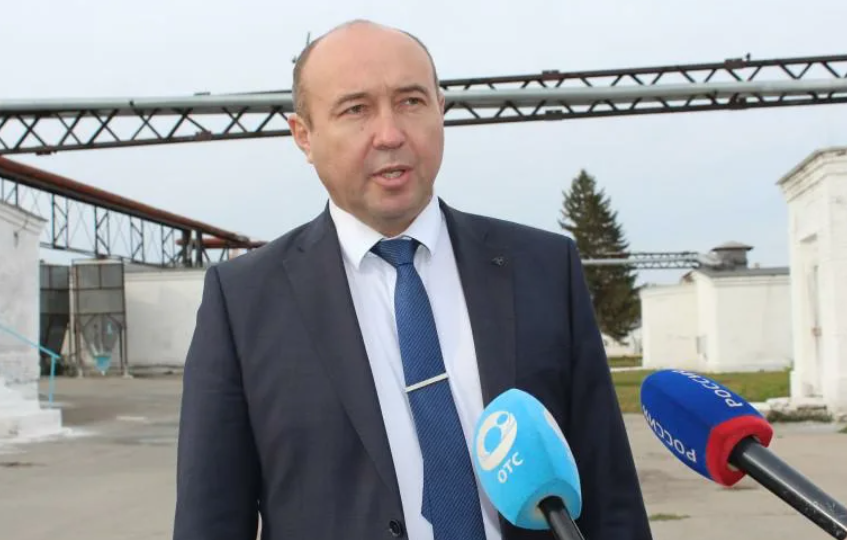 "На каком основании?". Женщина, у которой уничтожили 200 голов скота, прорвалась к министру сельского хозяйства, но он предпочел убежать