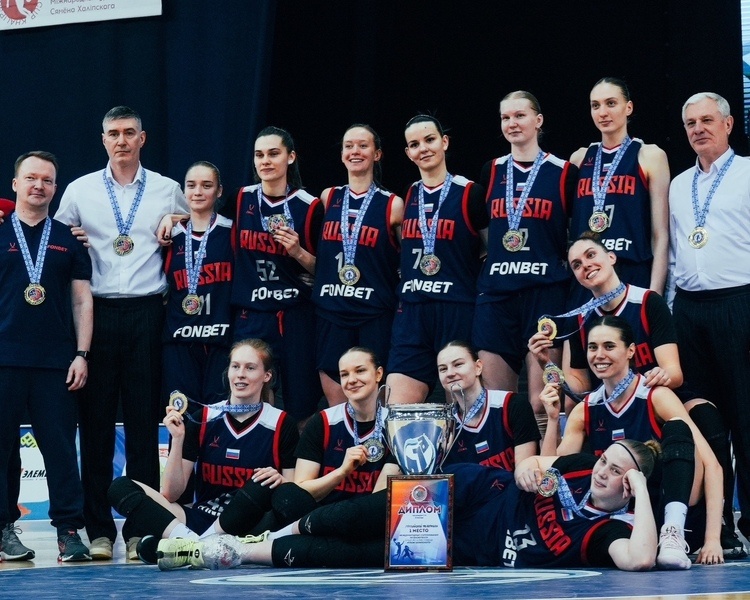     Курские баскетболистки выиграли Кубок Халипского в составе сборной России