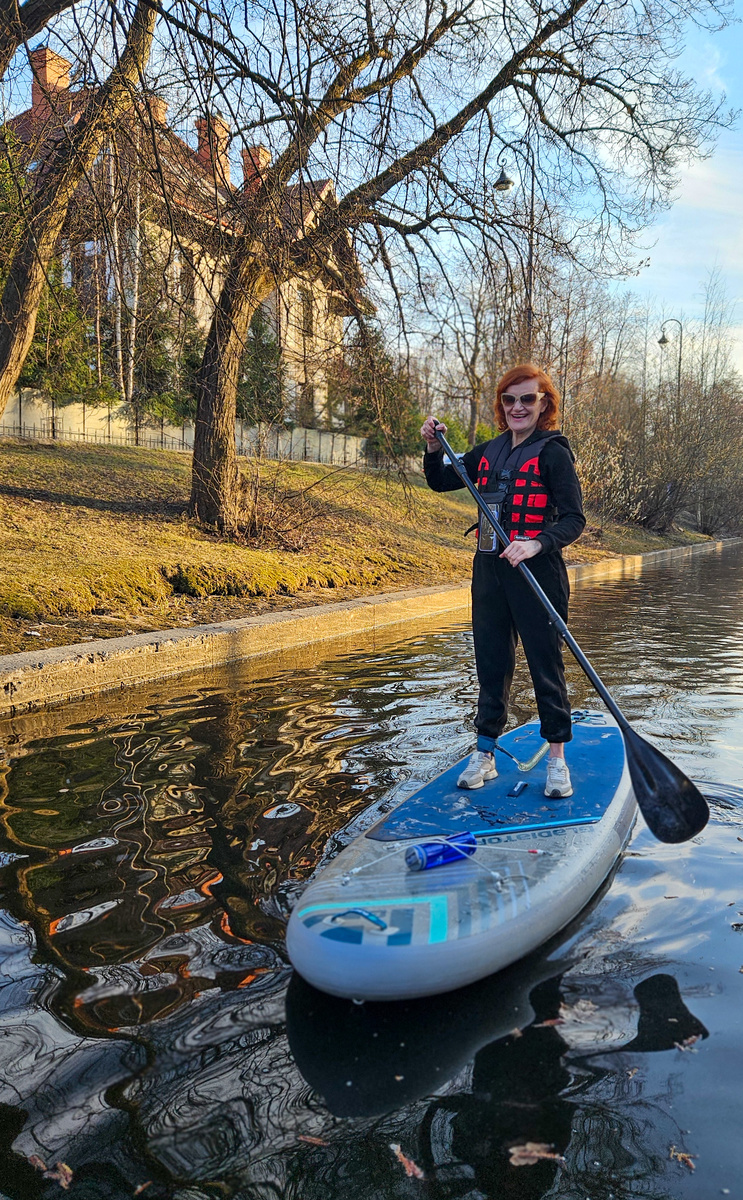 Весенняя сап-прогулка по Парковым островам в Санкт-Петербурге.