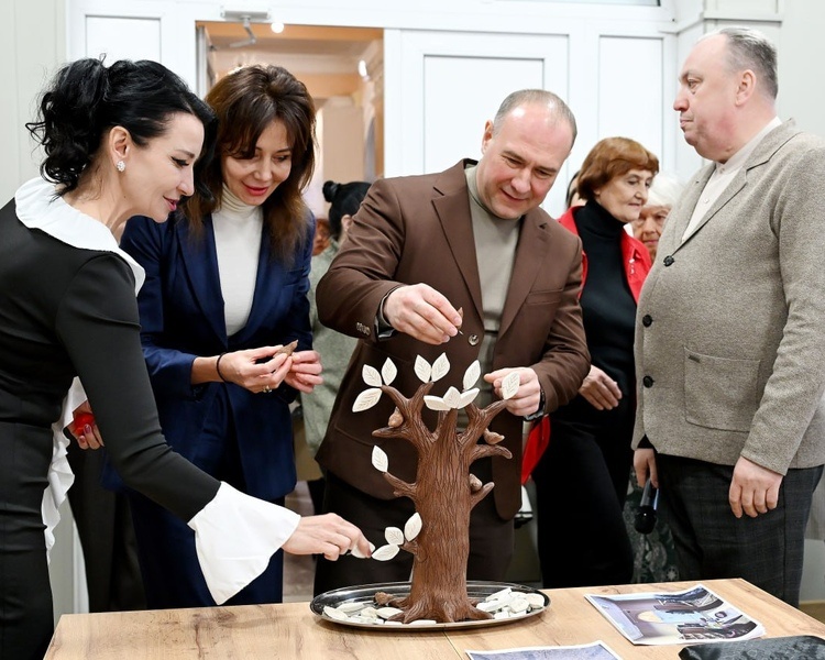     Культурный код приграничья: в Курске запустили проект по сохранению гончарных традиций
