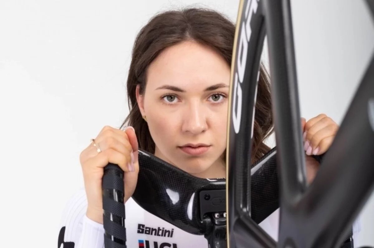    Яна Бурлакова