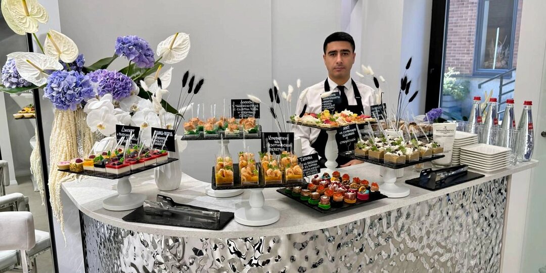 Приветственный фуршет: зачем нужна welcome зона на мероприятии?