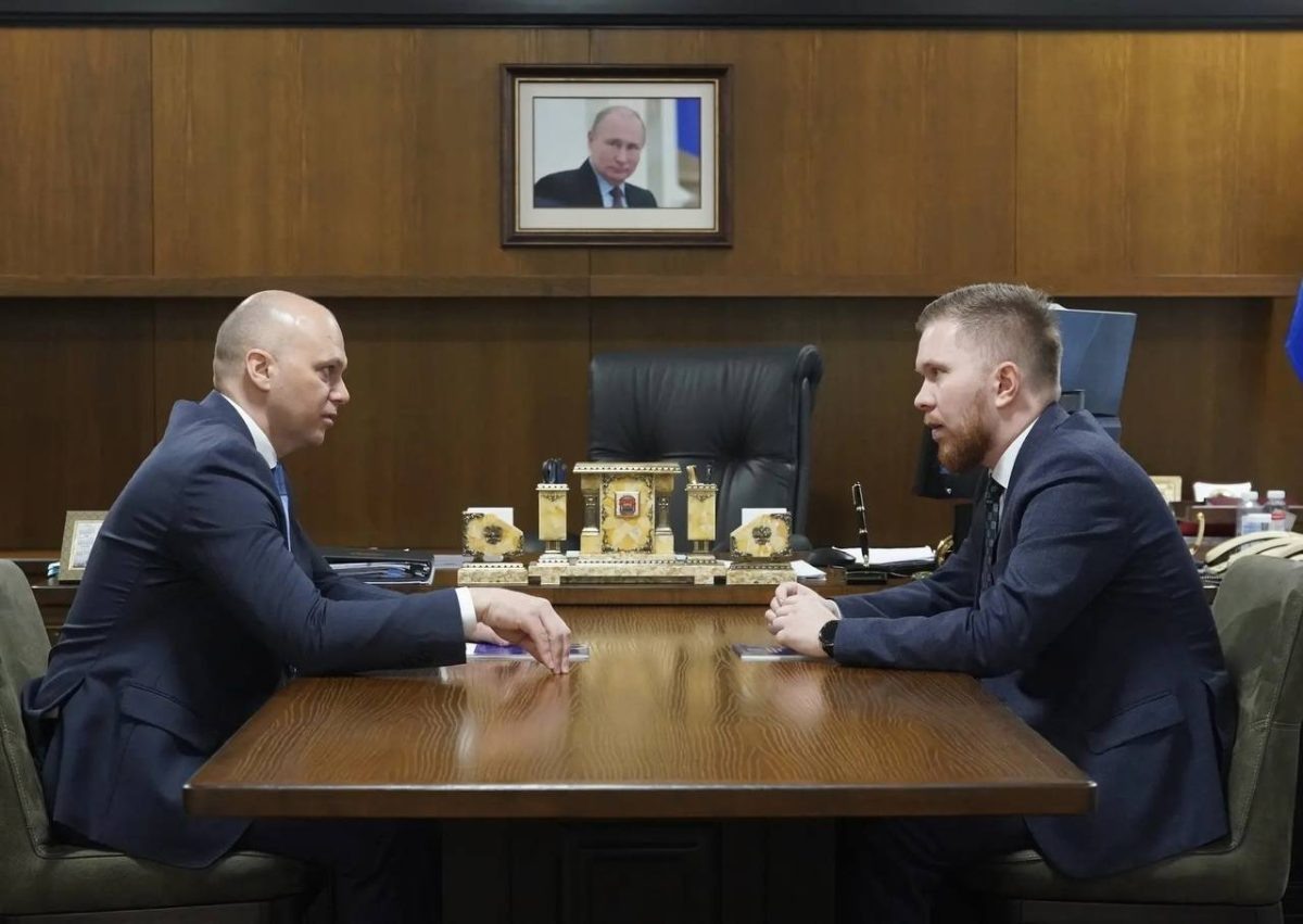    Ранее он занимал пост директора департамента цифровой трансформации Нижнего Новгорода (справа)