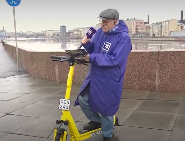    Юрий Дормидонтов упал с самоката в прямом эфиреКадр из видео