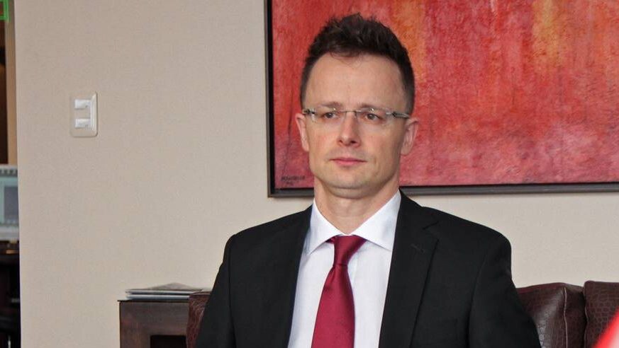 Сийярто рассказал об угрозах со стороны Вадефуля из-за подхода к Украине