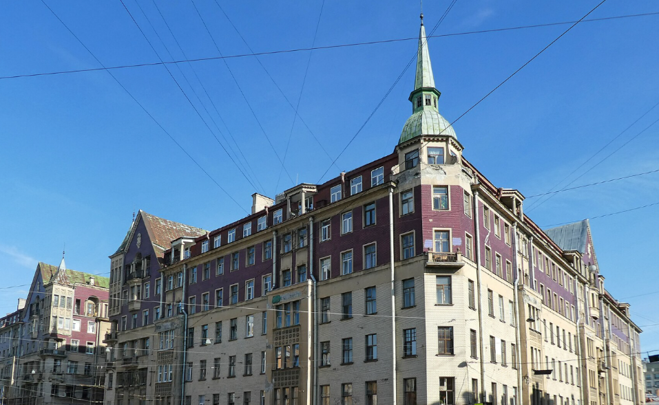 Фото: https://commons.wikimedia.org/wiki/File:Новгородская_3,_Старорусская_5_04.jpg