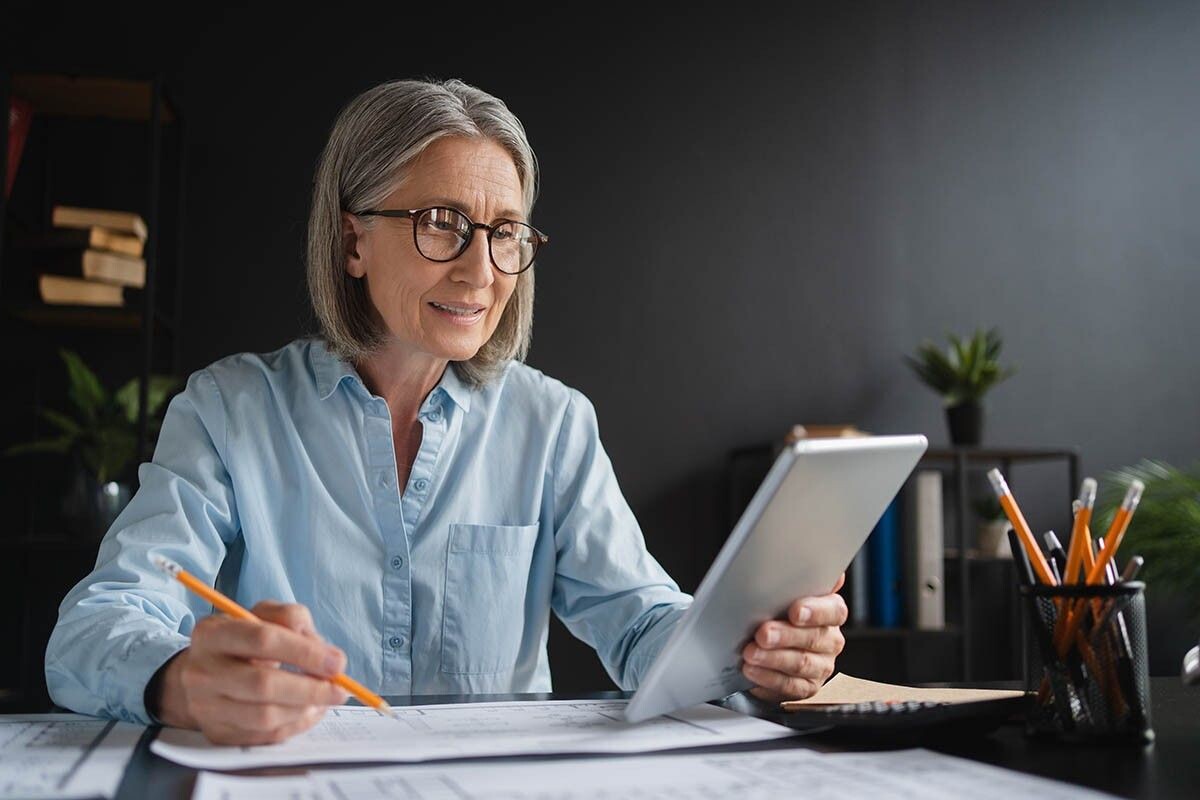Главное условие при частичной занятости — общее время работы меньше 40 часов в неделю. Источник: Inside Creative House / Shutterstock / FOTODOM📷
