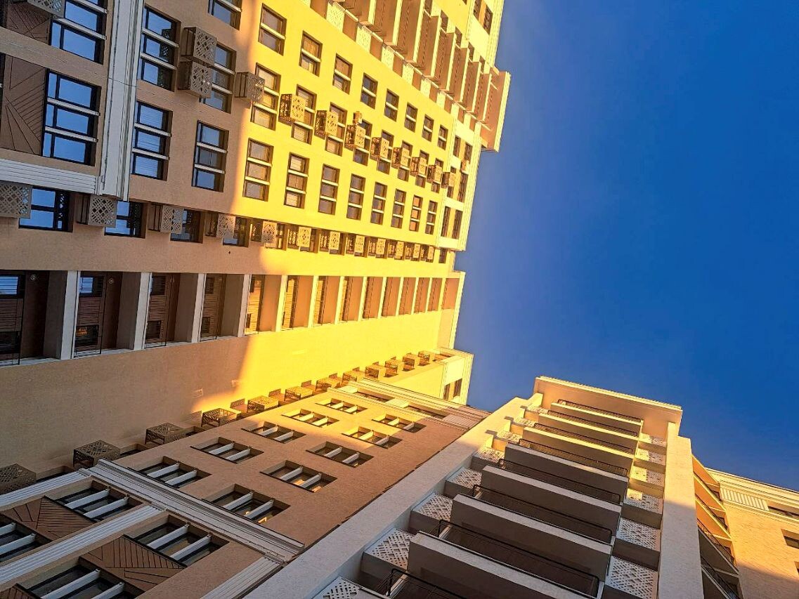 Новый стандарт придёт на смену действующему с 2022 года национальному «зелёному» ГОСТу Р для строящихся многоквартирных домов.  Фото: ФедералПресс / Вера Романескул