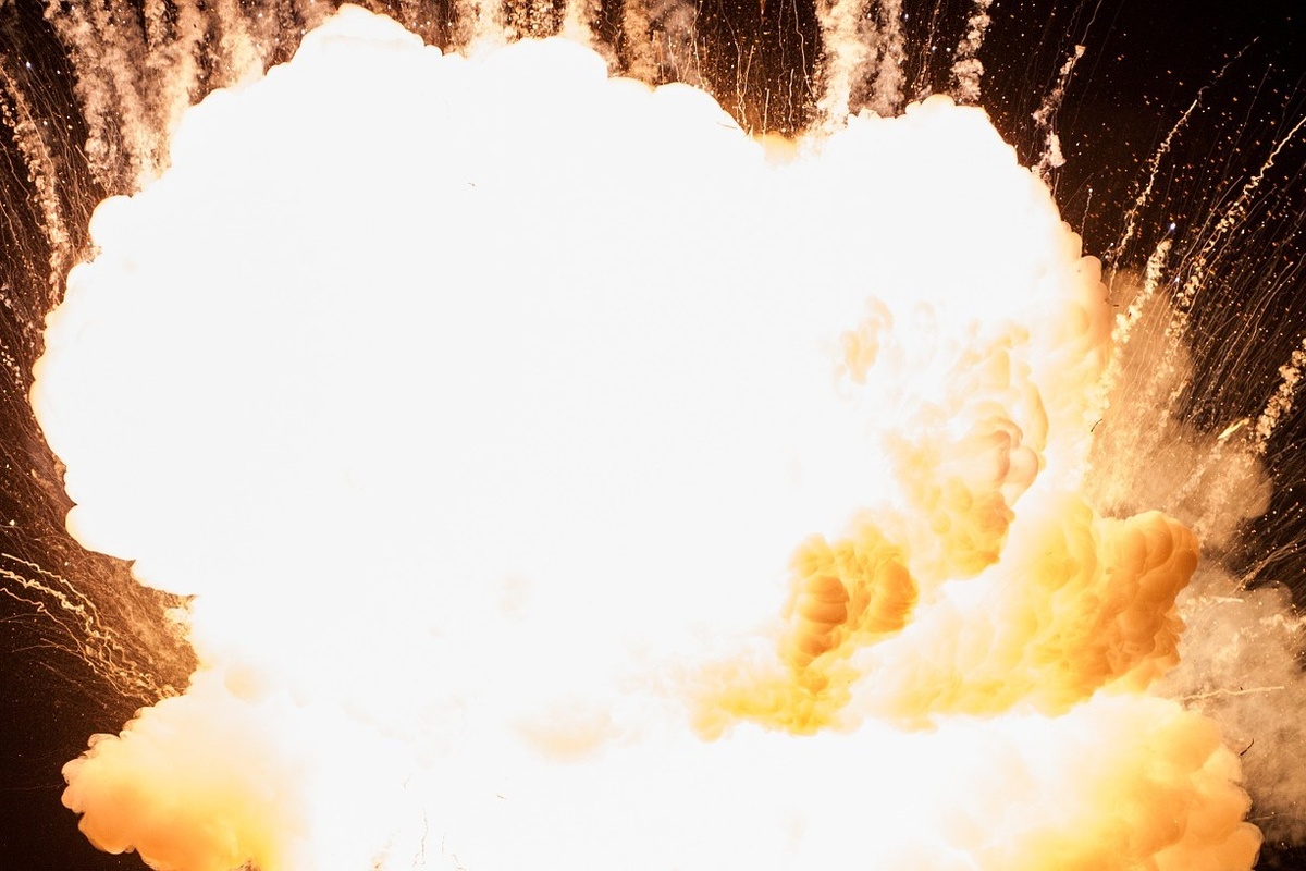     Взрыв   
(сс) thomasstaub