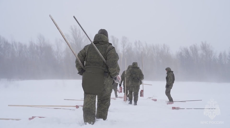    Взрывные работы на реке Чумыш. Источник: ГУ МЧС России по Алтайскому краю