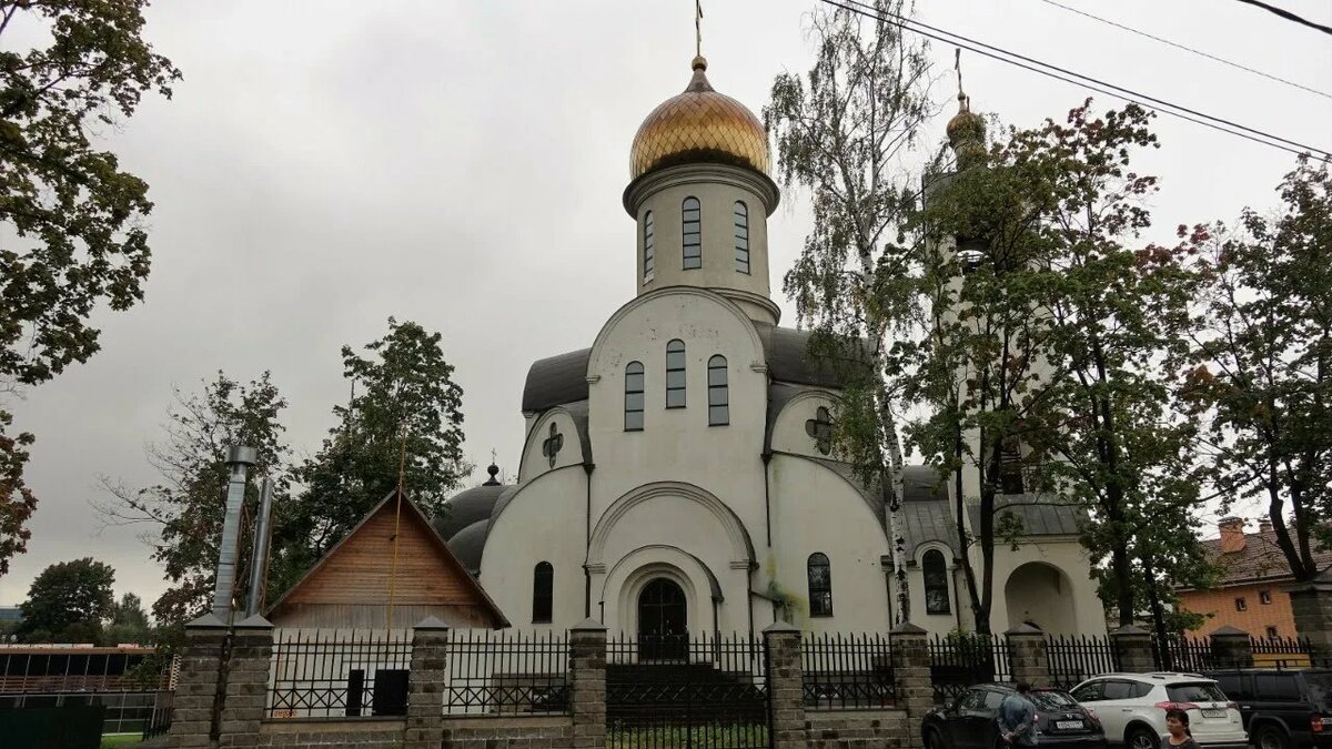 Храм Рождества Христова в поселке Немчиновка (Московская область)