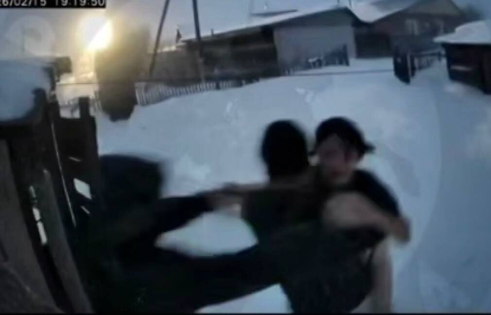    Соцсети: Женщину в Сорочинске могли похитить из-за выплат за ее погибшего на СВО сына (18+)