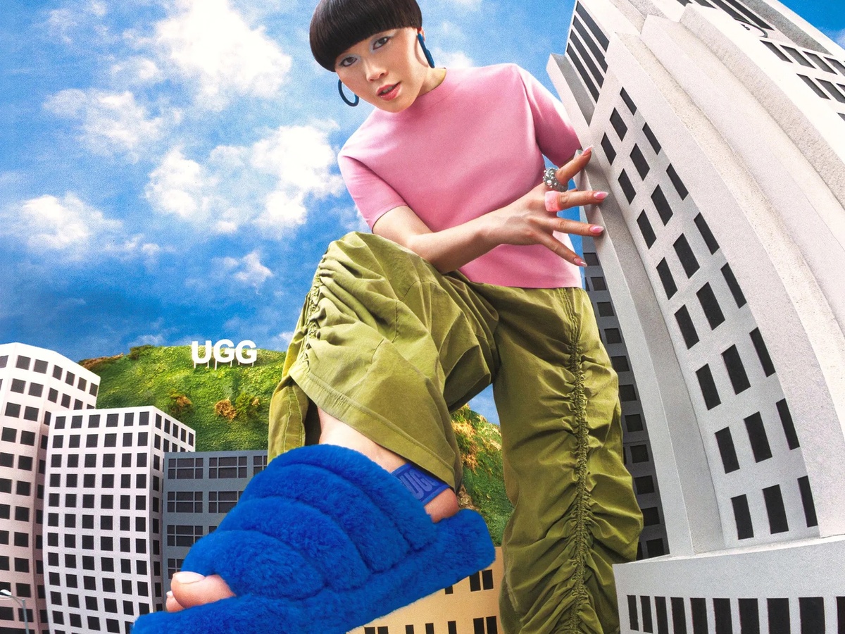    Бренд Ugg показал кампейн меховых тапочек (фото 2)