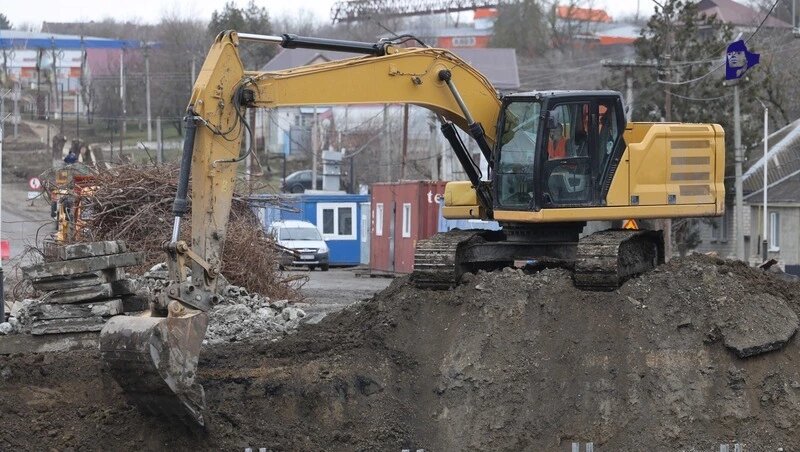    Работы на мосту в селе Александровском Фото: Дмитрий Ахмадуллин / / ИА «Победа26»