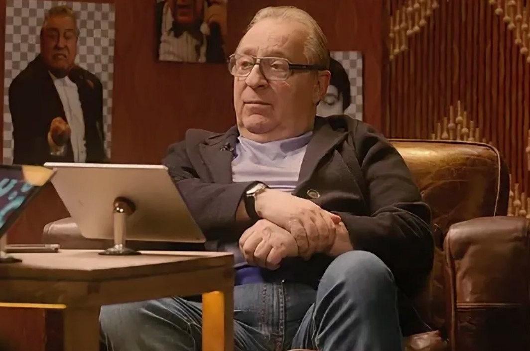 Именно такие детали обычно становятся предметом интереса журналистов и общественности.
