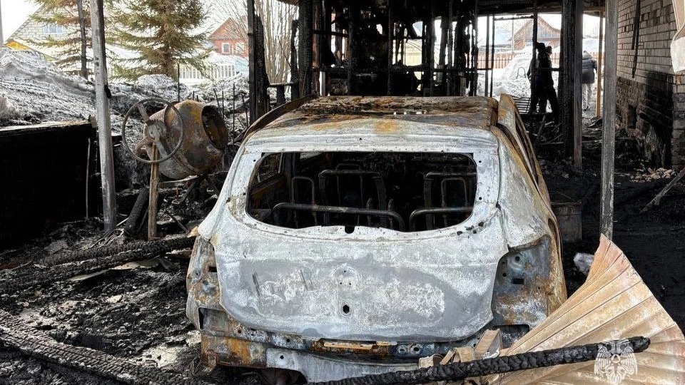 Крупный пожар огнеборцы сегодня потушили в Усолье