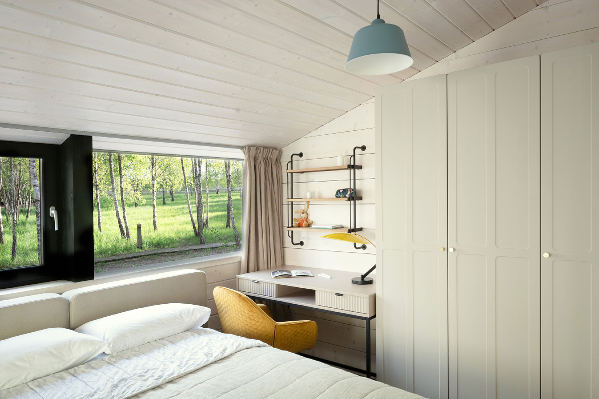 Из всех окон - вид на лес