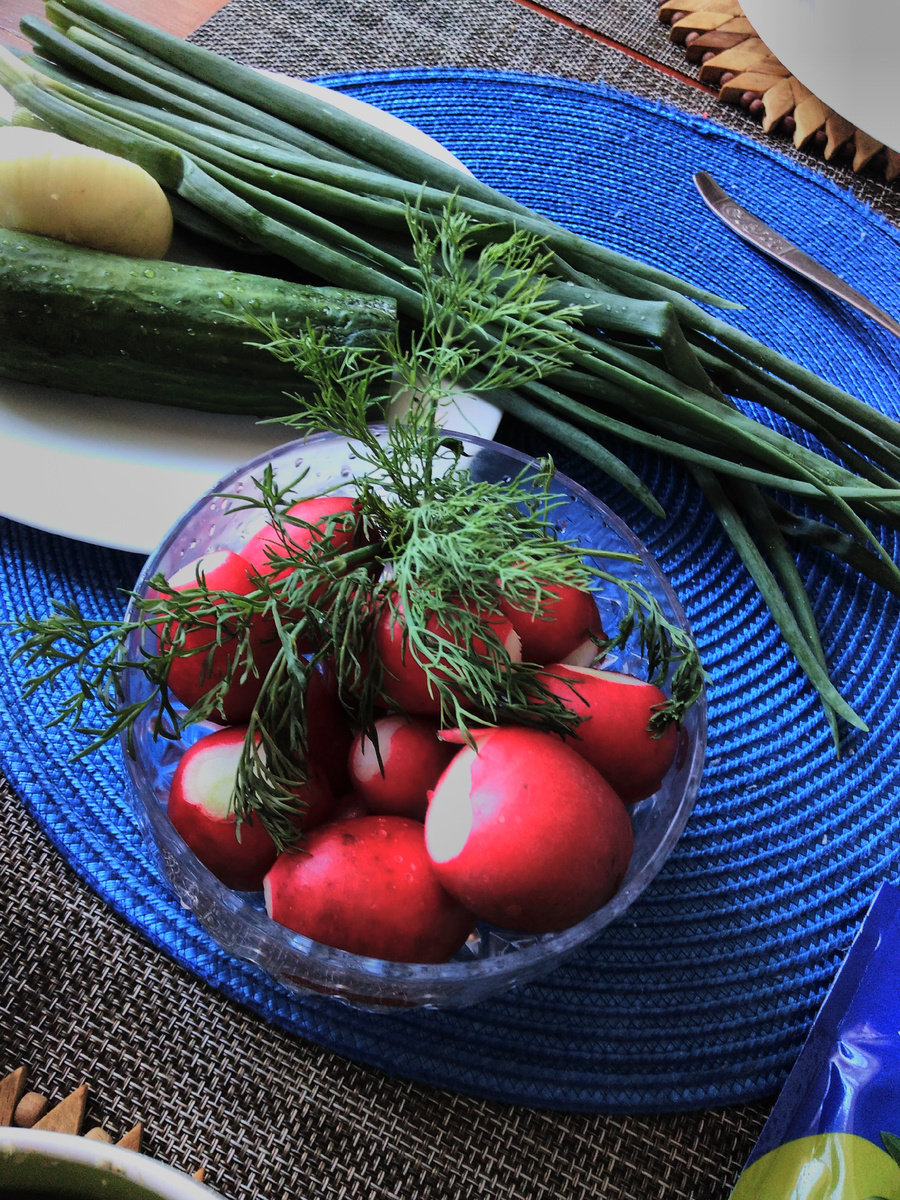 на нашем столе свои овощи