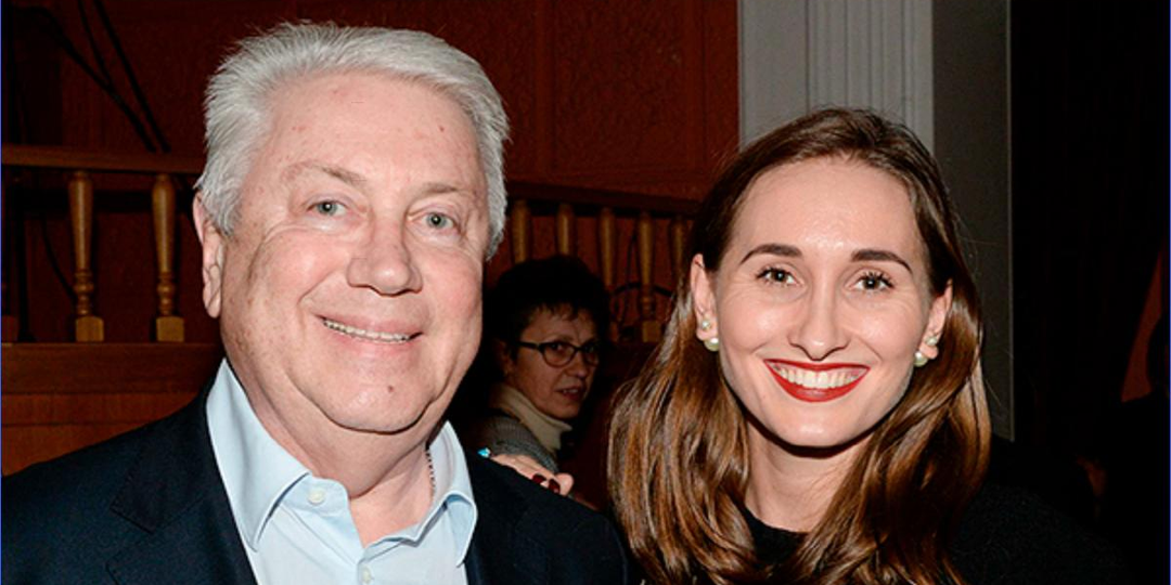 Жестокий сюрприз: Муж Анастасии Винокур ждал торта, а получил повестку в суд — где сейчас дочь Владимира Винокура