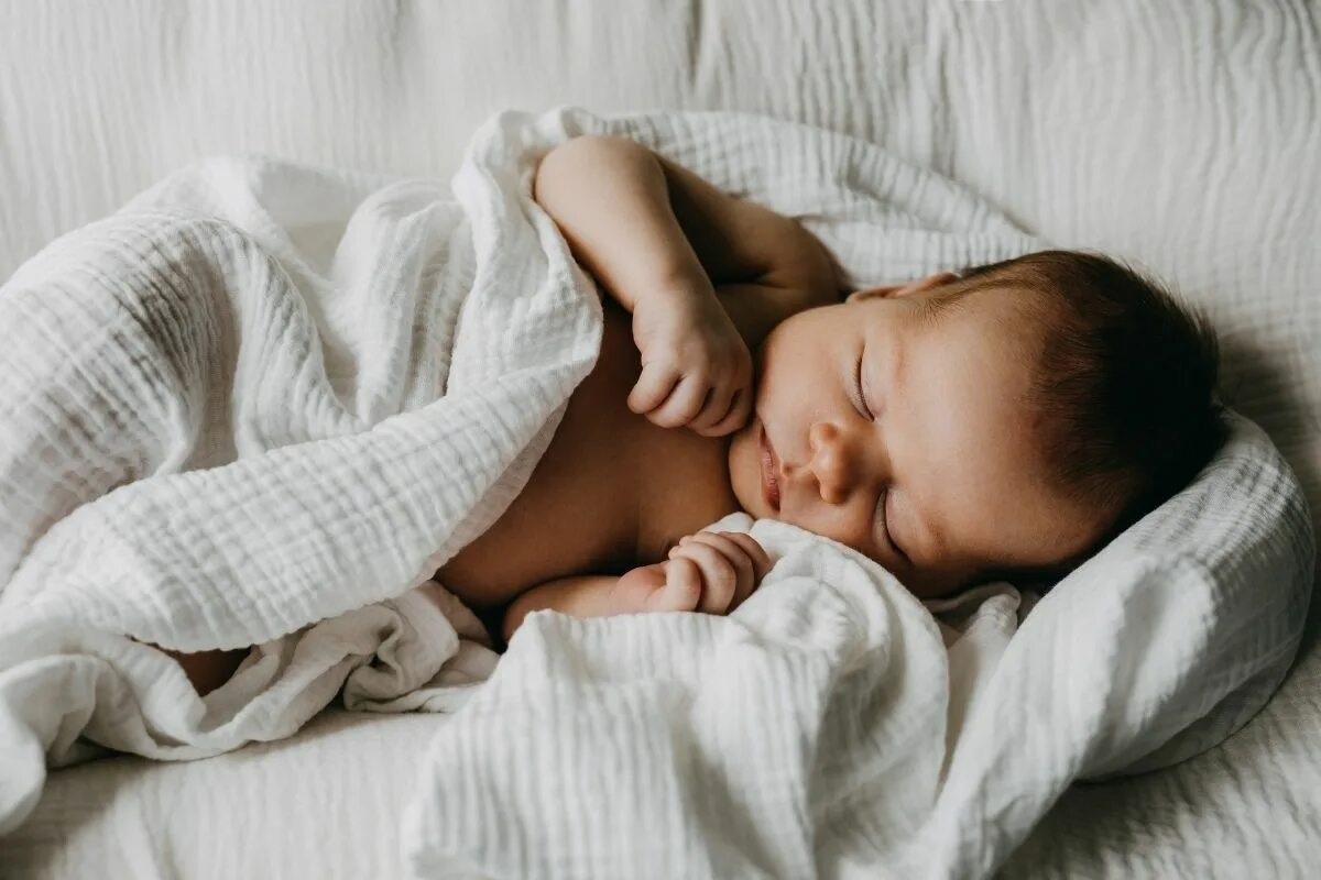 Фото с сайта: https://bestbabychoice.com/should-i-wake-up-my-newborn-to-eat/