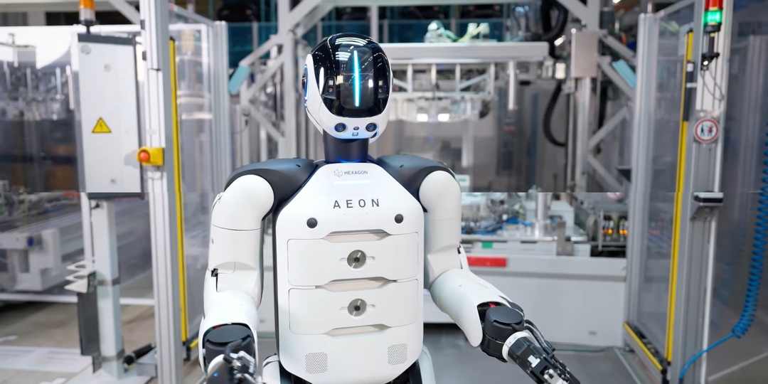 BMW на своём заводе в Германии заставила работать роботов. Гуманоидные Hexagon AEON занимаются различными задачами