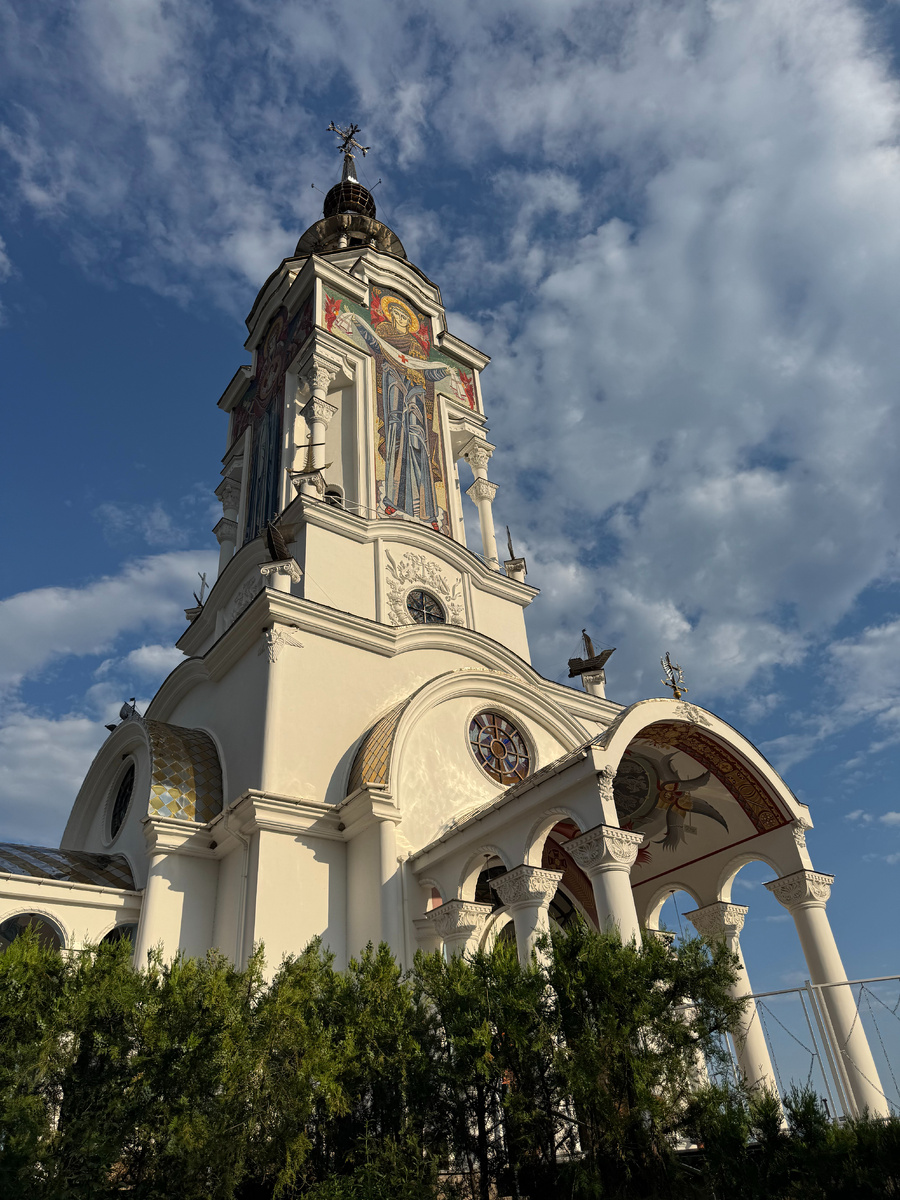 Люблю рассматривать каждую деталь храма. 