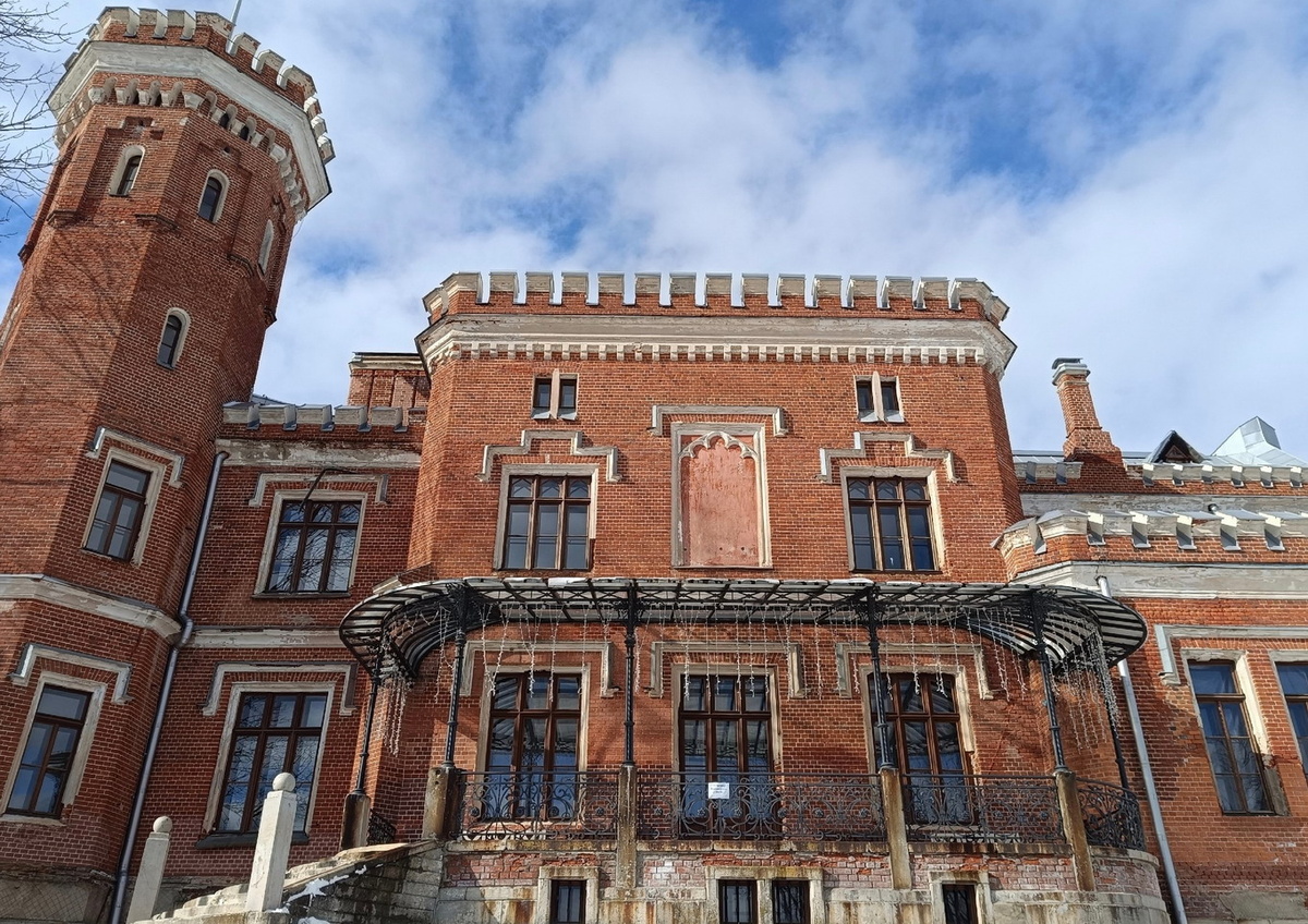 Архитектурный облик дворца Ольденбургских