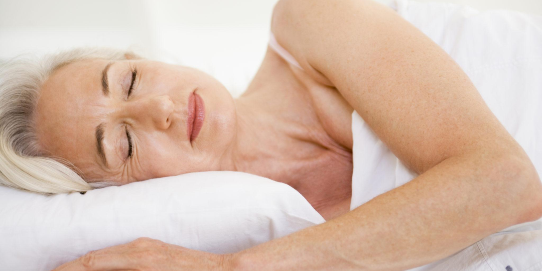 Не спите в этой позе: эта ошибка сокращает жизнь на 10 лет