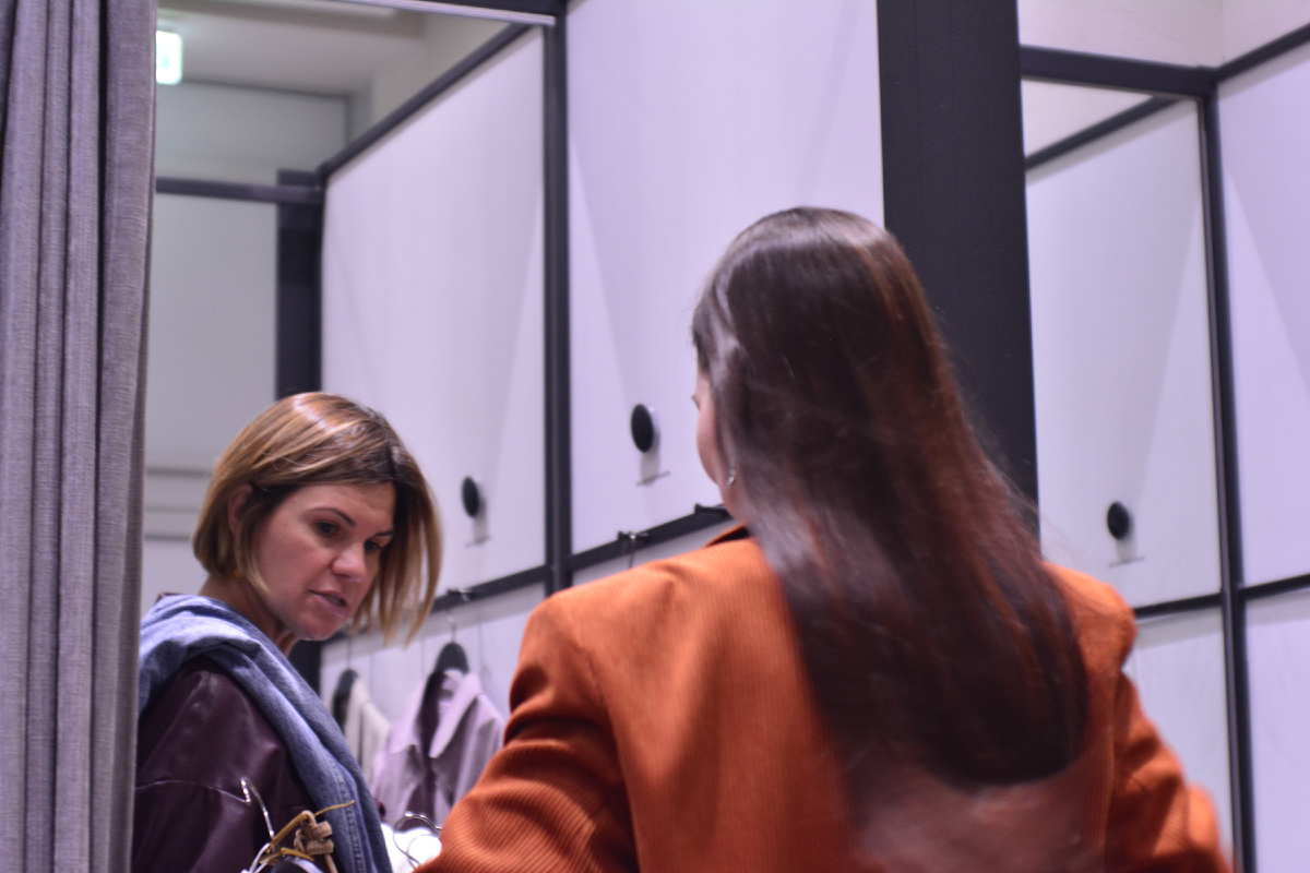 Шопинг с клиенткой. 