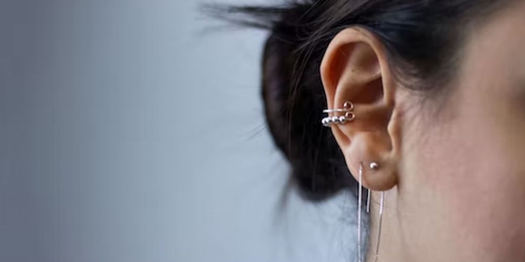 Появление крови из уха может иметь злокачественную причину