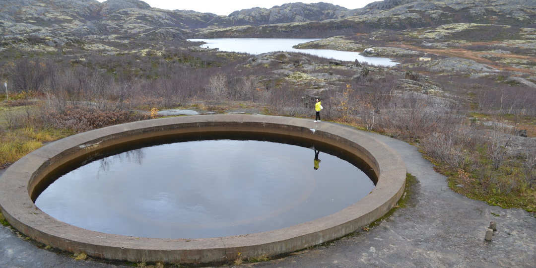 Лиинахамари: Край земли, где сопки хранят военные тайны, а из скалы торчит корабль