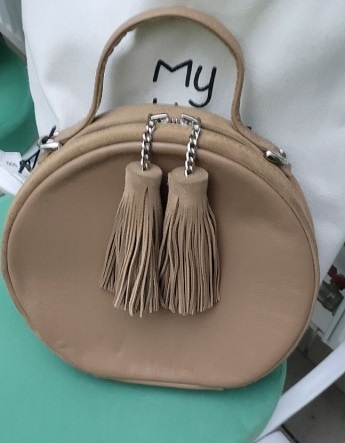 Секонд-хенд, витрины, русские дизайнеры в комиссионке часть первая