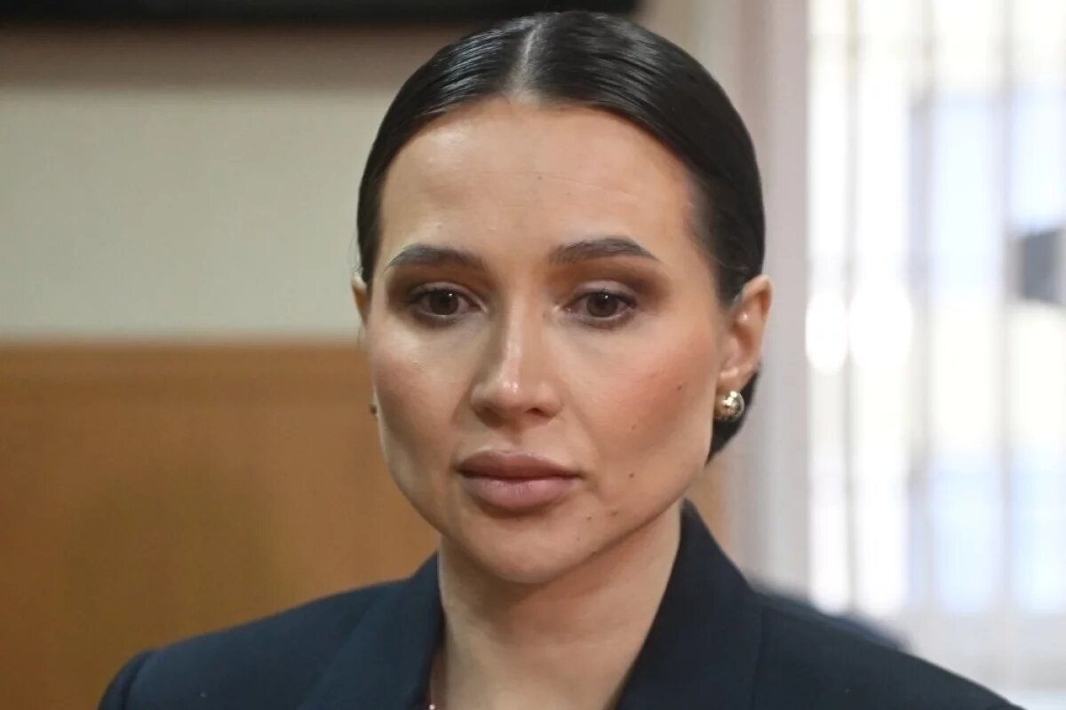    Обсуждался вопрос об освобождении Лерчек от уголовного преследования и отмене домашнего ареста.