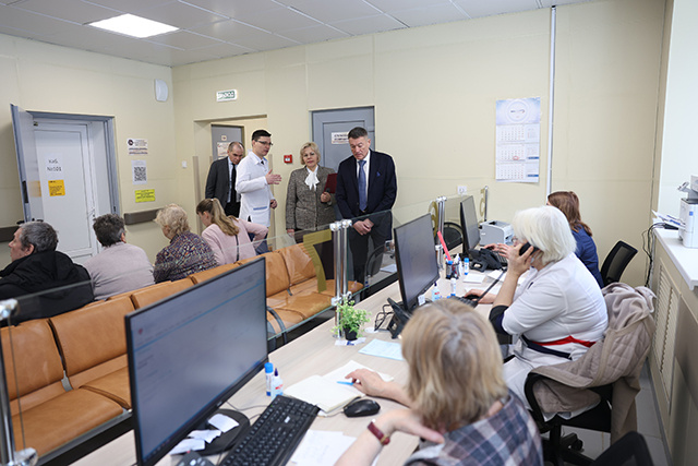 Через регистратуру онкодиспансера в Твери в день проходит около 350 пациентов